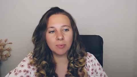 Anna online show from September 17, 4:08 pm