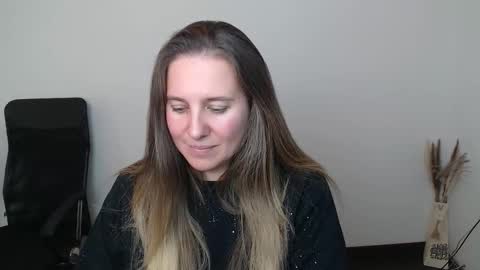 Anna online show from November 6, 4:52 pm