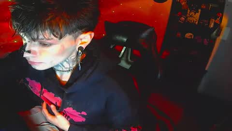   online show from October 22, 7:08 am