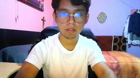 Snapshot of darknex_ chatting on June 27, 5:23 am Jose Ian online show from June 27, 5:23 am