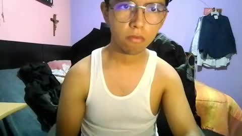 Snapshot of darknex_ chatting on July 10, 8:18 am Jose Ian online show from July 10, 8:18 am