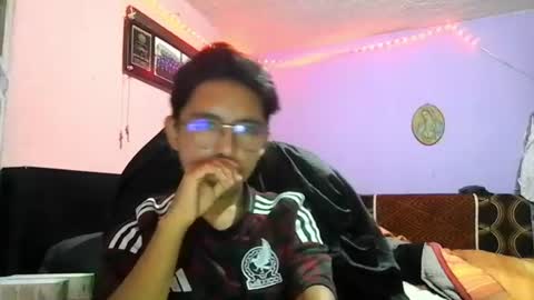 Snapshot of darknex_ chatting on July 13, 1:41 am Jose Ian online show from July 13, 1:41 am