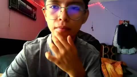 Snapshot of darknex_ chatting on July 13, 3:48 pm Jose Ian online show from July 13, 3:48 pm