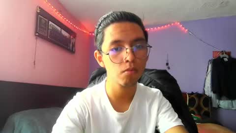 Snapshot of darknex_ chatting on July 15, 9:31 pm Jose Ian online show from July 15, 9:31 pm