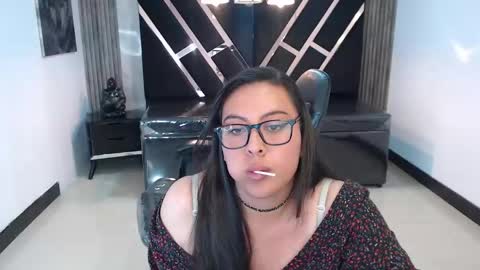 Snapshot of darknyx_ch1 chatting on November 6, 11:15 pm darknyx ch1 online show from November 6, 11:15 pm