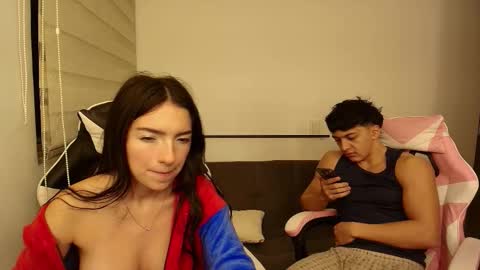 darkpleasuress online show from November 26, 7:31 am