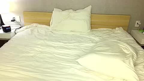 Snapshot of darkrogue18 chatting on February 25, 5:22 pm Alex online show from February 25, 5:22 pm