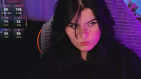 Snapshot of darksh1ne chatting on November 3, 6:14 am Shine online show from November 3, 6:14 am