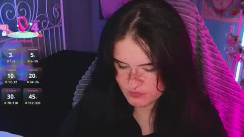 Snapshot of darksh1ne chatting on November 30, 8:46 pm Shine online show from November 30, 8:46 pm