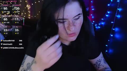 Snapshot of darksh1ne chatting on December 14, 11:26 am Shine online show from December 14, 11:26 am