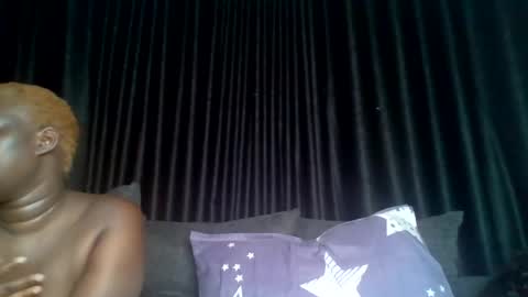 Snapshot of darktanrasta chatting on June 14, 4:36 am Ras online show from June 14, 4:36 am