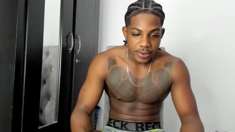 Snapshot of darktemp_ chatting on February 18, 10:33 am Darktemp online show from February 18, 10:33 am