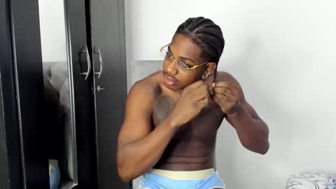 Snapshot of darktemp_ chatting on February 28, 11:00 am Darktemp online show from February 28, 11:00 am