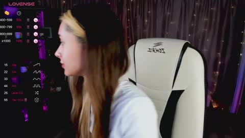 Belle online show from February 27, 7:12 am