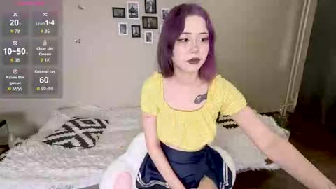 Snapshot of darling_nora chatting on October 10, 10:03 am darling_nora online show from October 10, 10:03 am