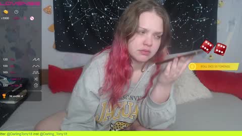 Snapshot of darling_tony18 chatting on December 15, 11:42 pm darling_tony18 online show from December 15, 11:42 pm