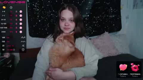Snapshot of darling_tony18 chatting on June 17, 9:27 pm darling_tony18 online show from June 17, 9:27 pm