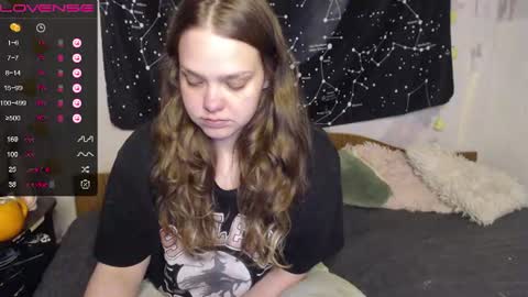 Snapshot of darling_tony18 chatting on June 18, 5:39 pm darling_tony18 online show from June 18, 5:39 pm