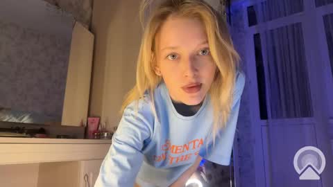 Snapshot of darlingdarinka chatting on February 25, 6:53 pm D online show from February 25, 6:53 pm