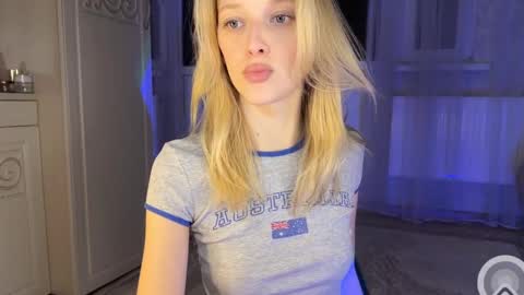 Snapshot of darlingdarinka chatting on February 27, 3:05 pm D online show from February 27, 3:05 pm