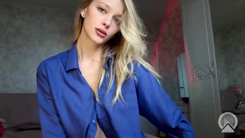 Snapshot of darlingdarinka chatting on September 16, 3:40 am D online show from September 16, 3:40 am