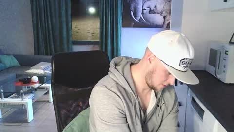 Dario online show from February 17, 6:47 pm