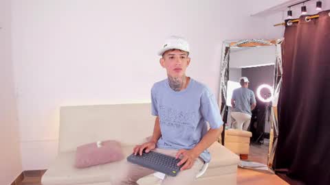 darwin_stark online show from June 27, 6:40 am