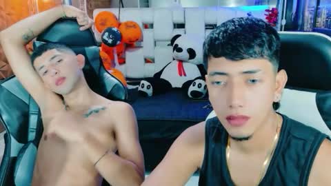 darwinandbrayan online show from November 1, 12:18 pm