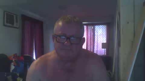 Snapshot of darwincock chatting on December 7, 1:14 am darwincock online show from December 7, 1:14 am