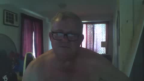 Snapshot of darwincock chatting on December 31, 5:55 am darwincock online show from December 31, 5:55 am