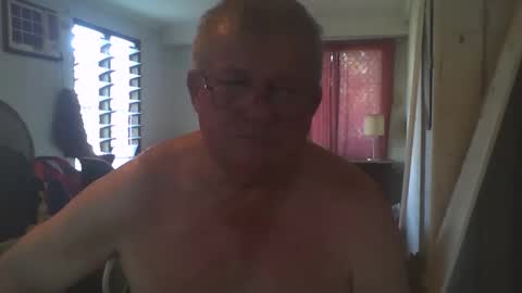 Snapshot of darwincock chatting on September 19, 11:05 pm darwincock online show from September 19, 11:05 pm