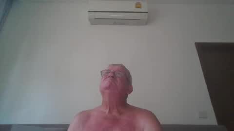 Snapshot of darwincock chatting on March 29, 12:54 am darwincock online show from March 29, 12:54 am