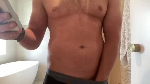Snapshot of darwins_dessert chatting on June 29, 1:44 pm darwins_dessert online show from June 29, 1:44 pm