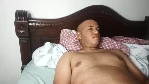 Snapshot of darwinsreyes chatting on November 8, 9:57 pm darwinsreyes online show from November 8, 9:57 pm