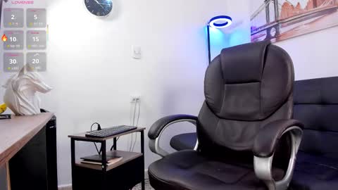 Dash online show from November 20, 11:10 am