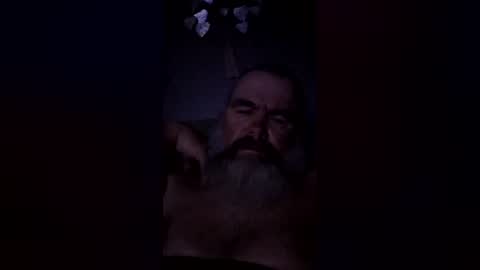 Snapshot of daunwaun1212 chatting on June 22, 5:37 am daunwaun1212 online show from June 22, 5:37 am