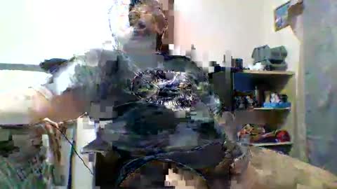 Snapshot of davagon832 chatting on February 13, 6:42 am davagon832 online show from February 13, 6:42 am