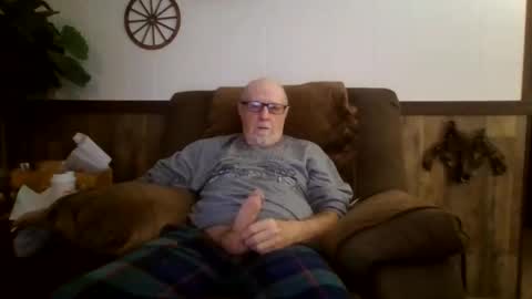 Snapshot of dave571960 chatting on October 5, 10:24 am dave571960 online show from October 5, 10:24 am