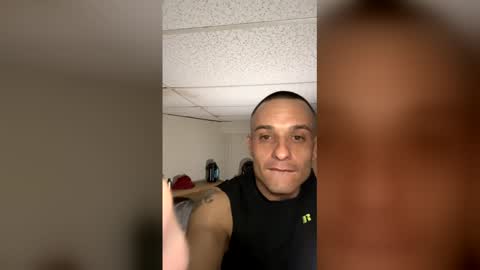 Snapshot of dave875126 chatting on February 15, 5:26 am dave875126 online show from February 15, 5:26 am