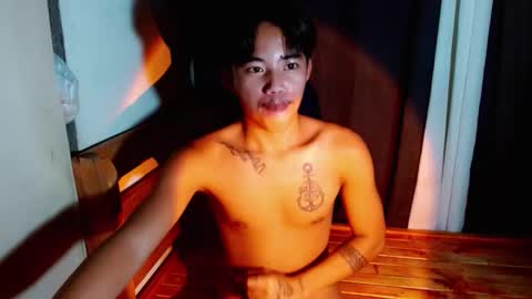 Snapshot of dave_boyyy chatting on October 7, 8:39 pm dave_boyyy online show from October 7, 8:39 pm