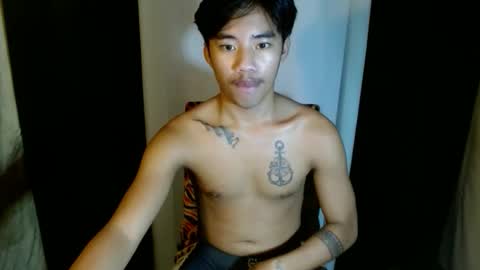 Snapshot of dave_boyyy chatting on October 11, 7:51 am dave_boyyy online show from October 11, 7:51 am