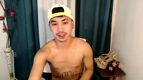 Snapshot of dave_cummers chatting on February 4, 2:17 am DAVE online show from February 4, 2:17 am