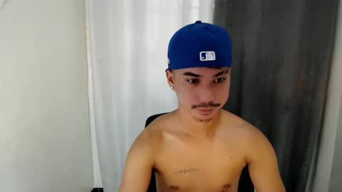 Snapshot of dave_cummers chatting on February 8, 2:26 am DAVE online show from February 8, 2:26 am