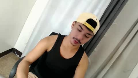 Snapshot of dave_cummers chatting on February 11, 2:49 am DAVE online show from February 11, 2:49 am