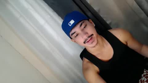 Snapshot of dave_cummers chatting on February 19, 3:46 am DAVE online show from February 19, 3:46 am