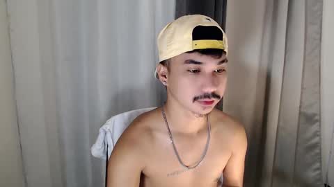 Snapshot of dave_cummers chatting on February 22, 11:58 pm DAVE online show from February 22, 11:58 pm