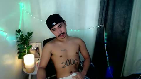 Snapshot of dave_cummers chatting on May 1, 12:48 am DAVE online show from May 1, 12:48 am