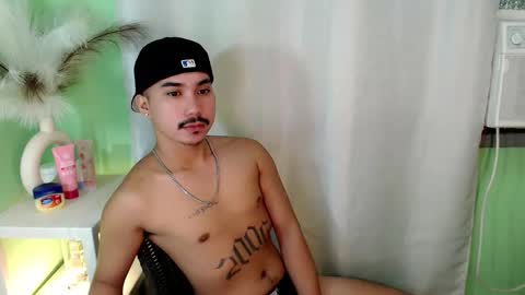 Snapshot of dave_cummers chatting on June 9, 2:45 am DAVE online show from June 9, 2:45 am