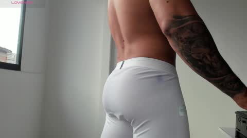 Snapshot of dave_hs chatting on January 19, 6:53 pm dave_hs online show from January 19, 6:53 pm