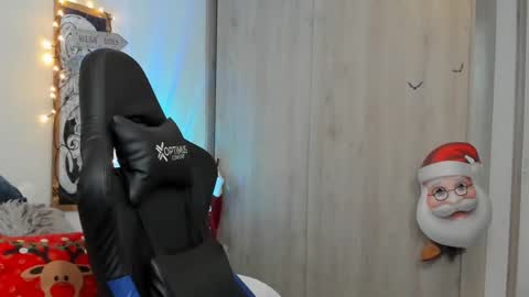 DAVE MAX online show from December 22, 3:11 pm